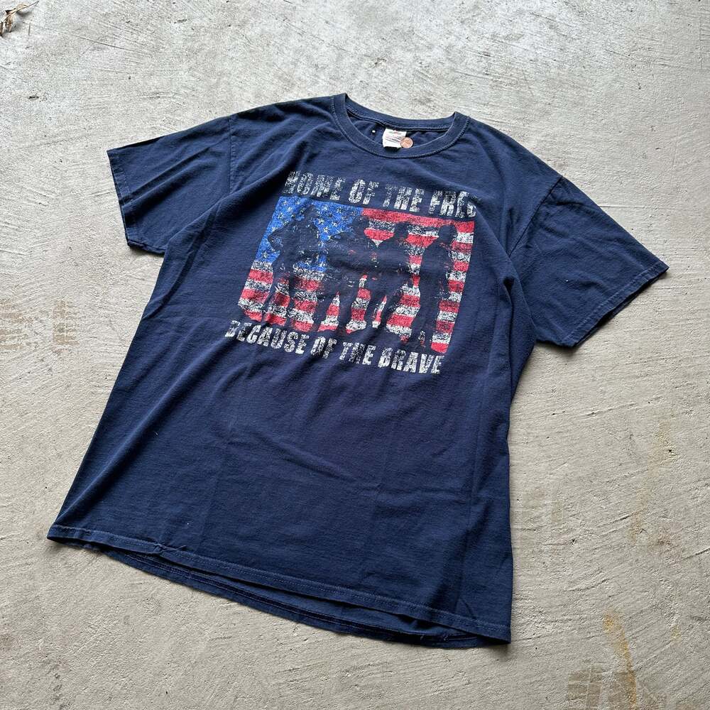 Vintage Fruit of the Loom 100% cotton size Large in mens